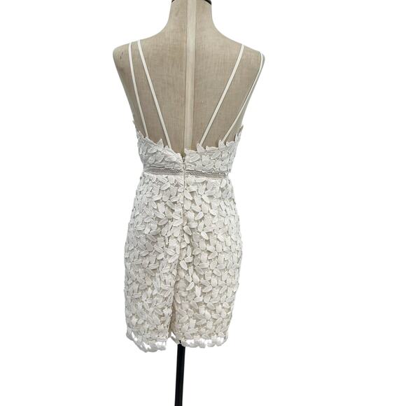 Bardot Lace Sheath Dress Crochet Sleeveless White Size US 6 Small - Picture 6 of 13